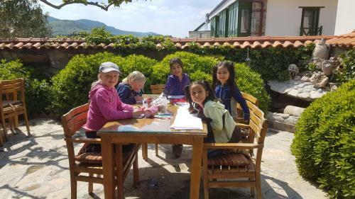 Hostal Nilya Hotel