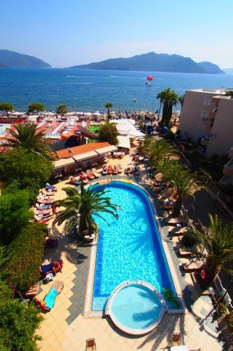 Romance Beach Hotel