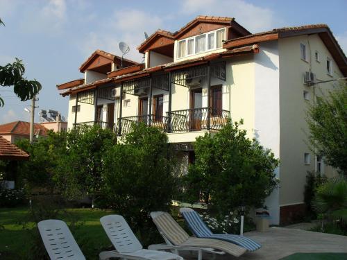 Villa Ozalp Apartments