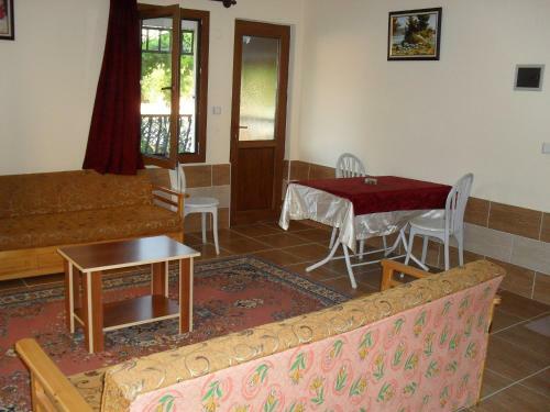 Villa Ozalp Apartments