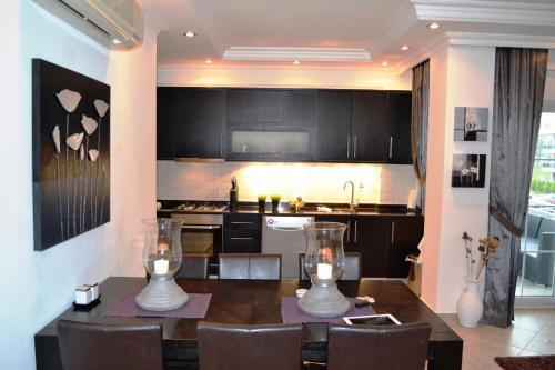 Nirvana Golf Apartment 6