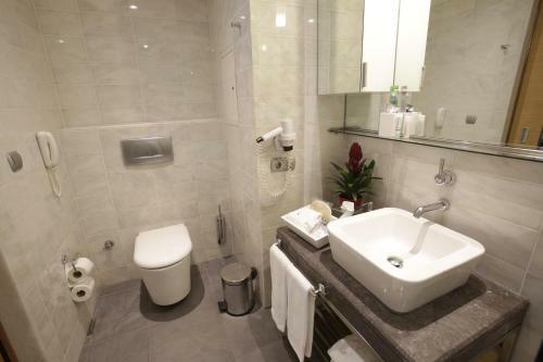 Housez Suites & Apartments Special Class