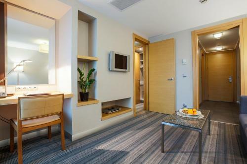 Housez Suites & Apartments Special Class