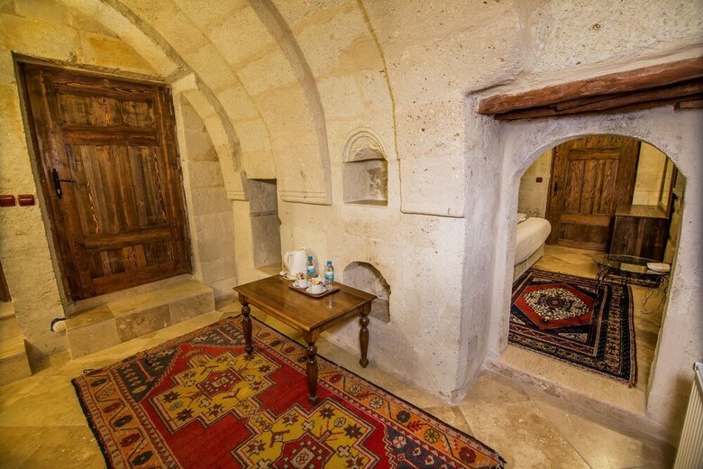 Hotel Elegance Cave Suites