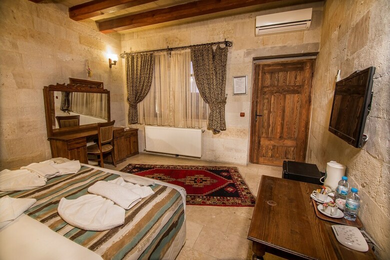 Hotel Elegance Cave Suites