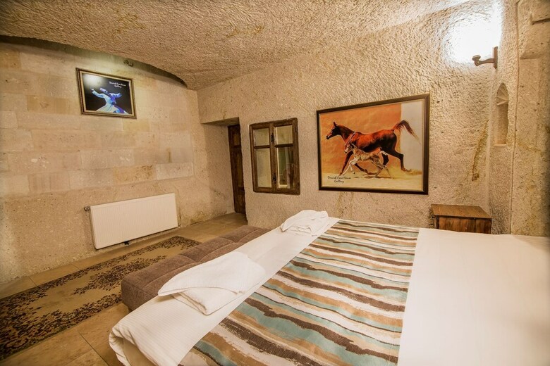 Hotel Elegance Cave Suites