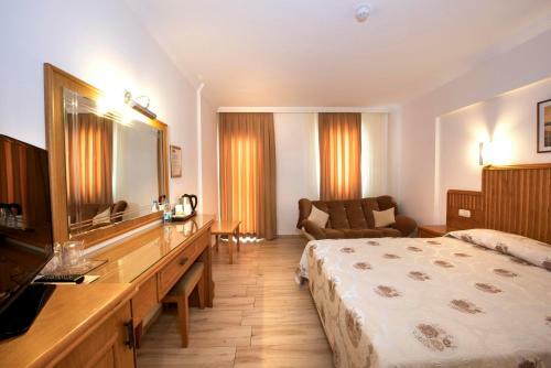 Belcehan Deluxe Hotel