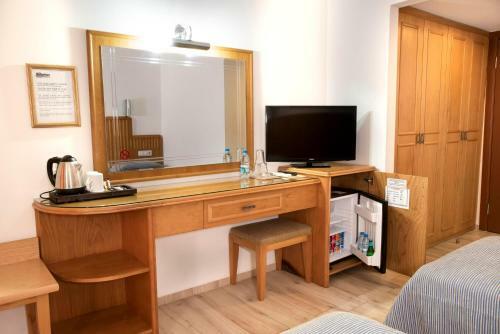 Belcehan Deluxe Hotel