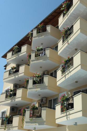 Novella Apart Hotel