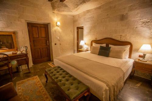 Hotel Artemis Cave Suites