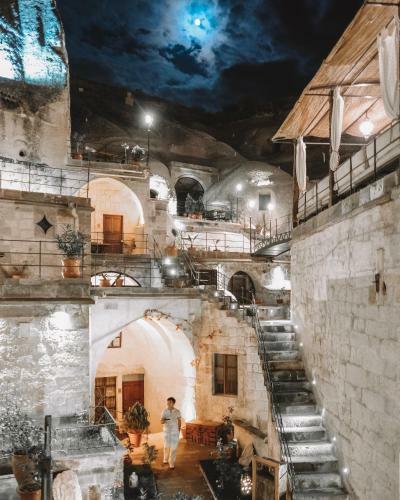 Hotel Artemis Cave Suites