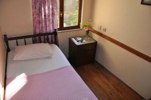 Hostal Kont Pension