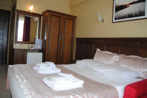 Ezer Hotel