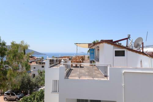 Neruda Pension