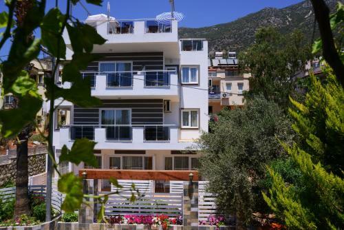 Neruda Pension