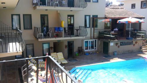Poppy Apart Hotel