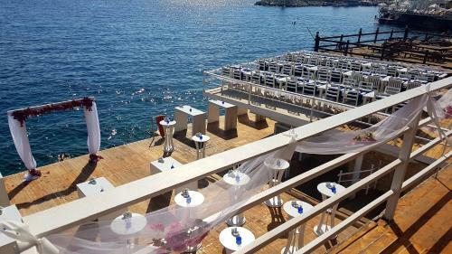 Nur Beach Hotel