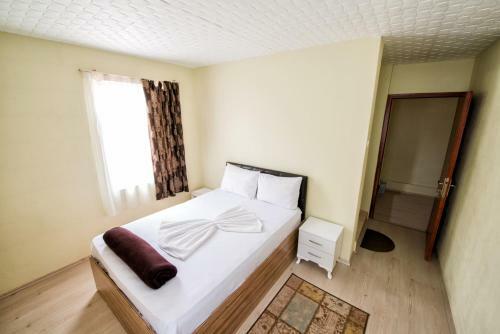 Yellow Rose Pension