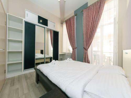 Apartment Near Olympic Stadium