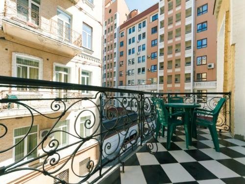 Apartment Near Olympic Stadium