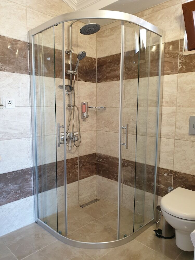 Hostal Midas Pension