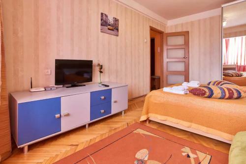 Home Hotel Apartments On Livoberezhna
