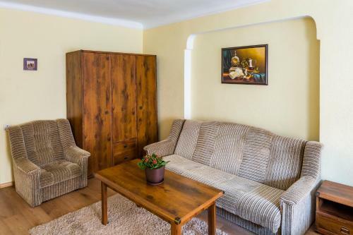 Apartment Krakivska 15