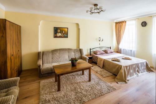 Apartment Krakivska 15