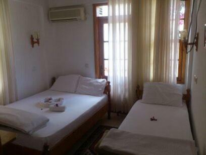 Hostal Aphrodite Pension