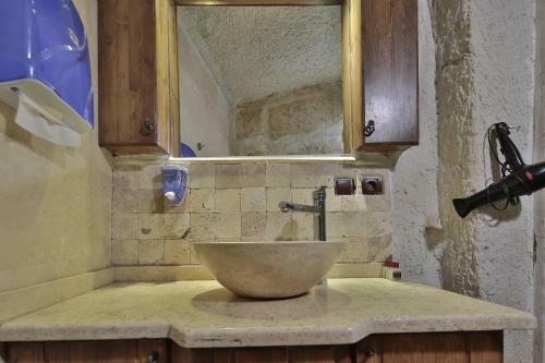 View Cave Hotel