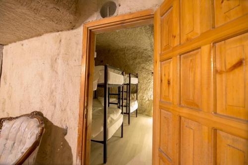 Bed & Breakfast Kamelya Cave Hostel
