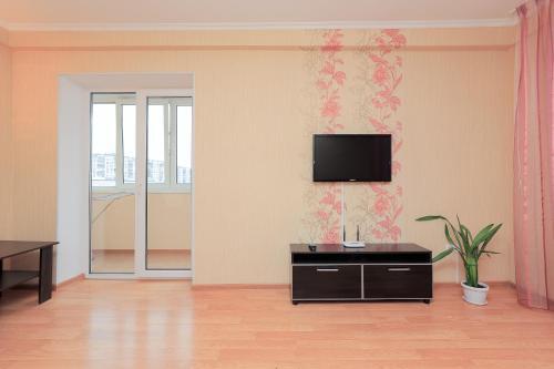 Apartment On Obolonskiy Prospect 12