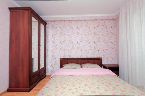Apartment On Obolonskiy Prospect 12