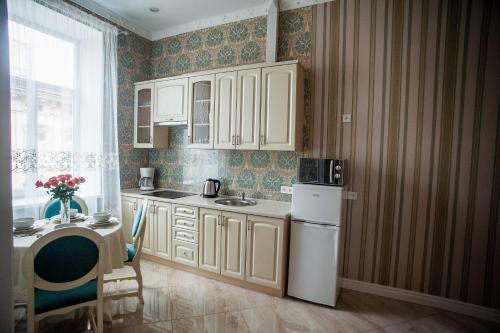 Sunny Apartment