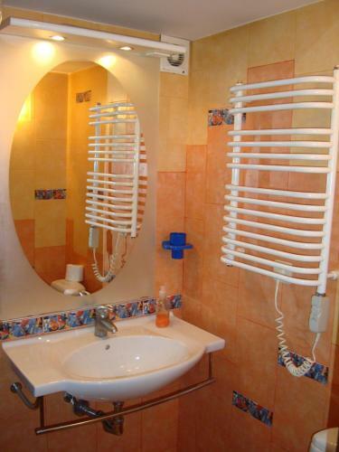 Ugodessa Apartments