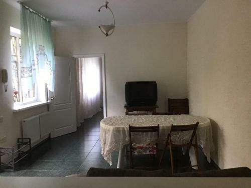 Hostal Guest House Kostandi