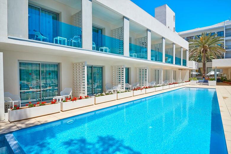 More Hotel