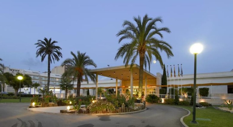 Hotel Parador De Benicarl�
