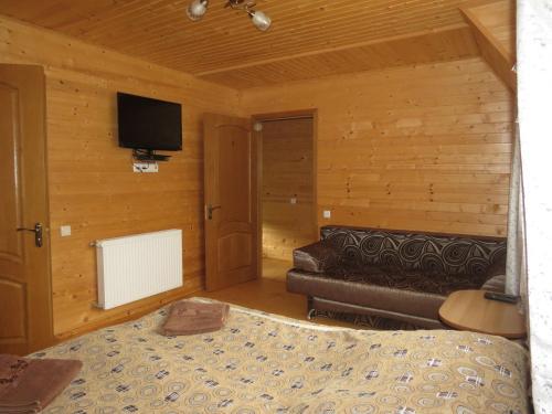 Hostal Bilyy Kamin Guest House