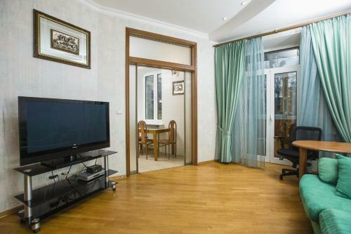 Khreshatyk Street Apartment