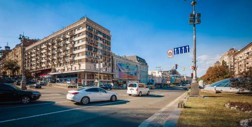 Khreshatyk Street Apartment