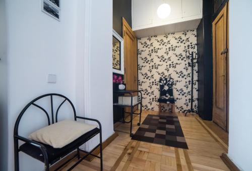 Apartment On Antonovycha 8