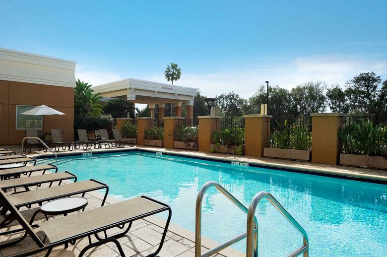 Hotel Embassy Suites Tampa - Brandon