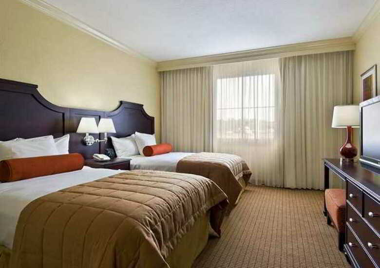 Hotel Embassy Suites Tampa - Brandon