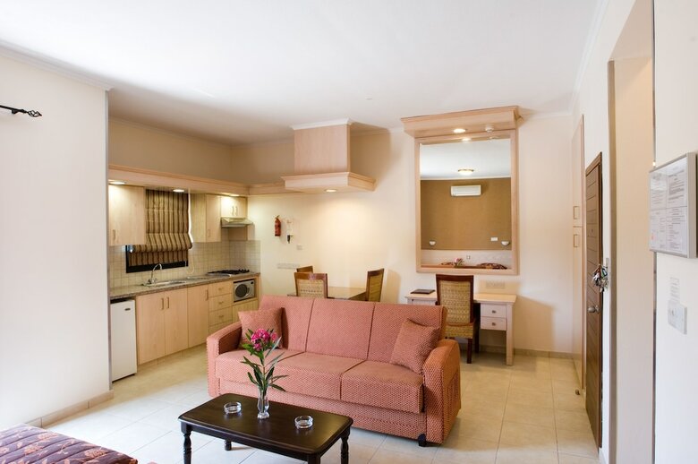 Senator Hotel Apartments