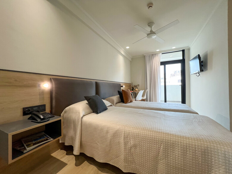 Hotel Adonis Capital