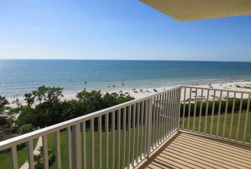 Estero Beach & Tennis #505c Apartment