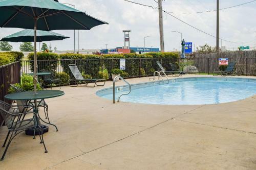 Hotel Rodeway Inn West Memphis