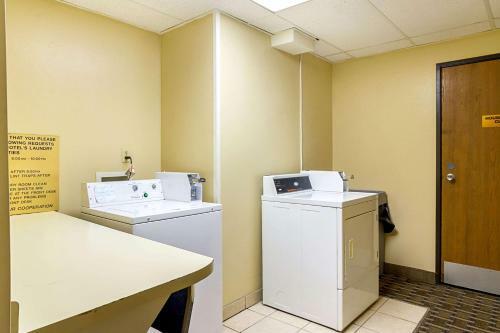 Hotel Econo Lodge East Fargo