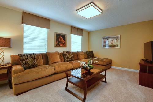 Championsgate Five Bedroom House With Private Pool 904